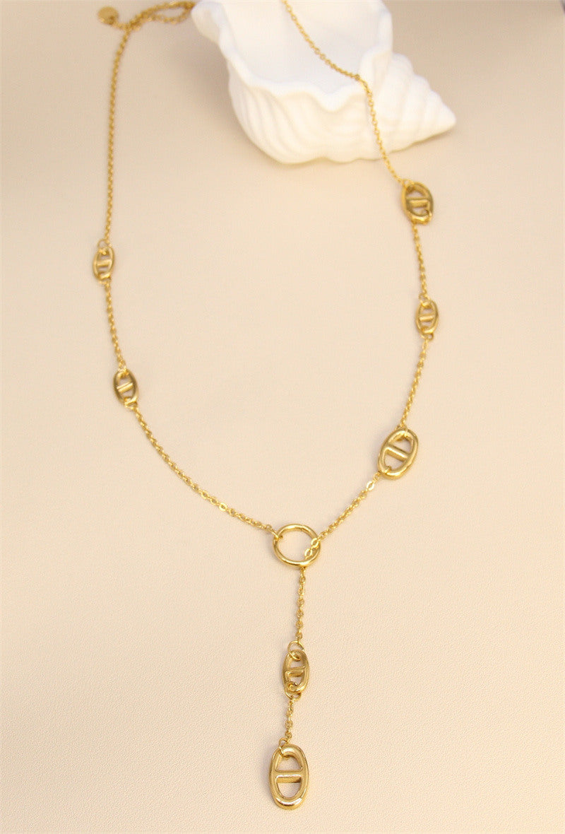 Collier Lucy